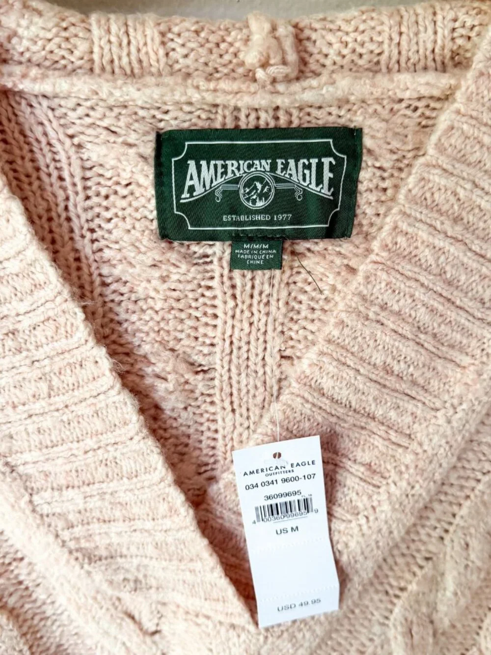 American Eagle Pink Cable Knit Sweater V Neck Chunky Hooded Cozy Size Medium - Picture 3 of 5